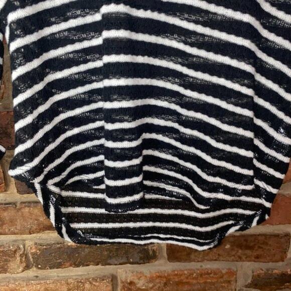 Splendid Black & White Loose Open Knit 3/4 Sleeve High Low Top Women's Size XS - Picture 4 of 8